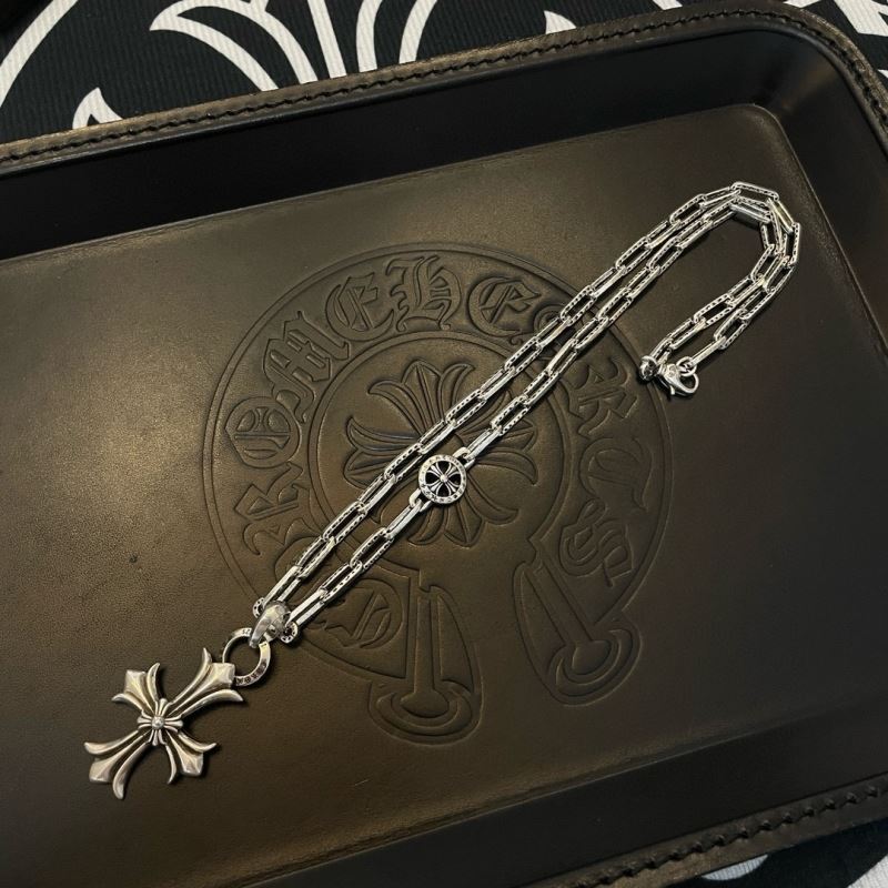 Ch*0me He**ts necklaces